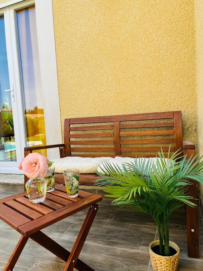 Un Coin Tropical En Provence ! Hotell LʼIsle-sur-la-Sorgue Exteriör bild